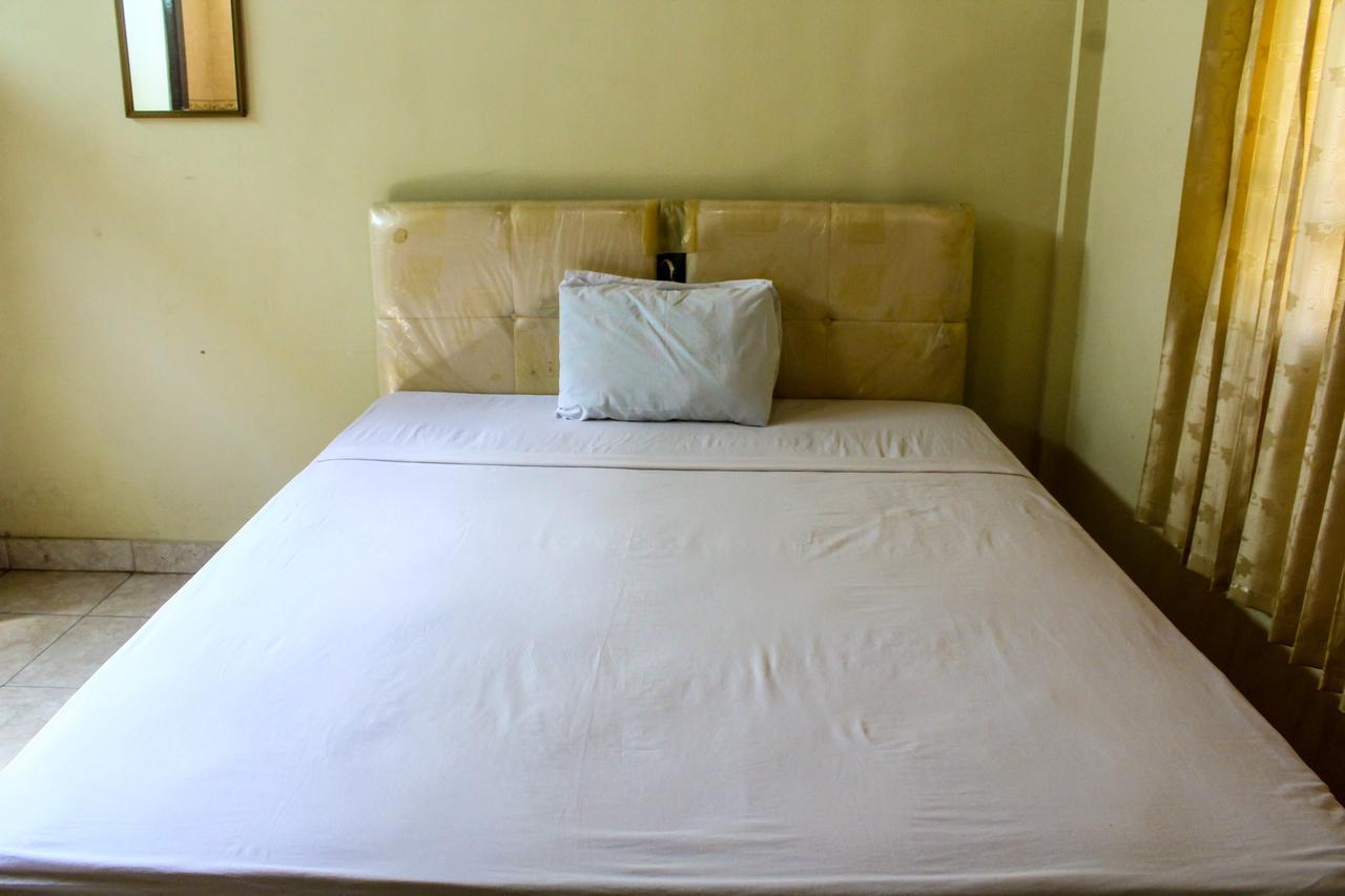 Lolo Beach Inn Legian Exterior foto