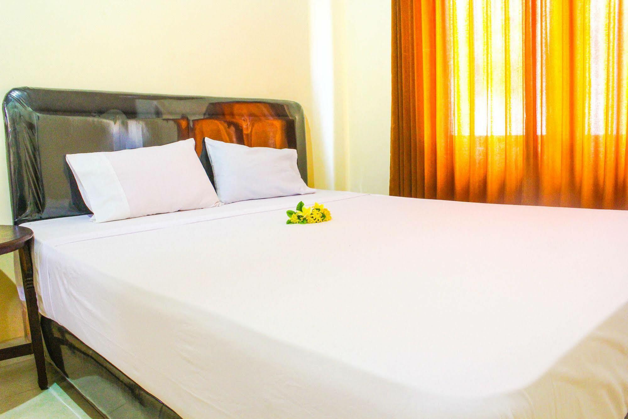 Lolo Beach Inn Legian Exterior foto